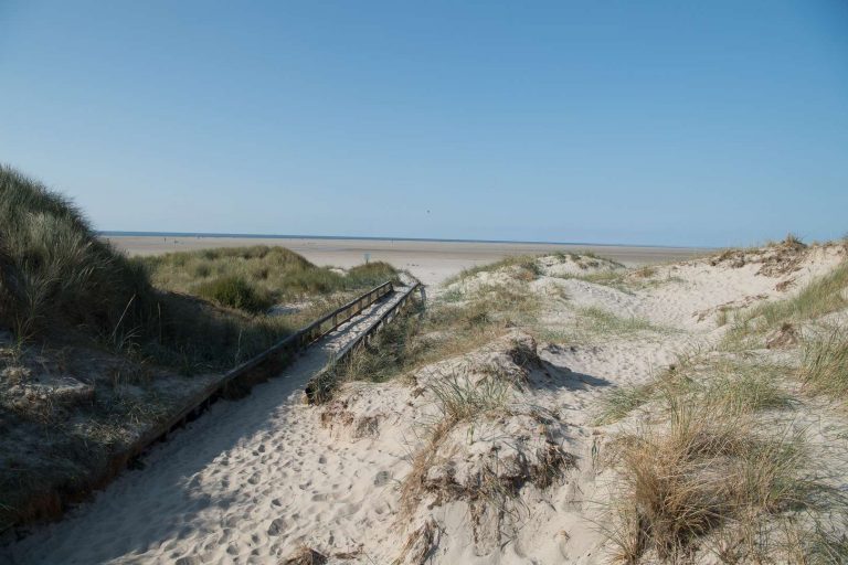 Ein schöner Weg zum einsamen Strandabschnitt | St. Peter-Ording